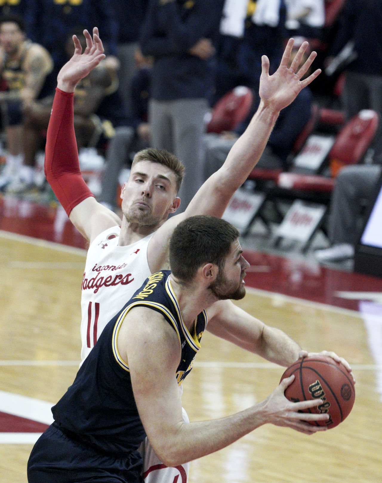 Michigan 67, UW 59